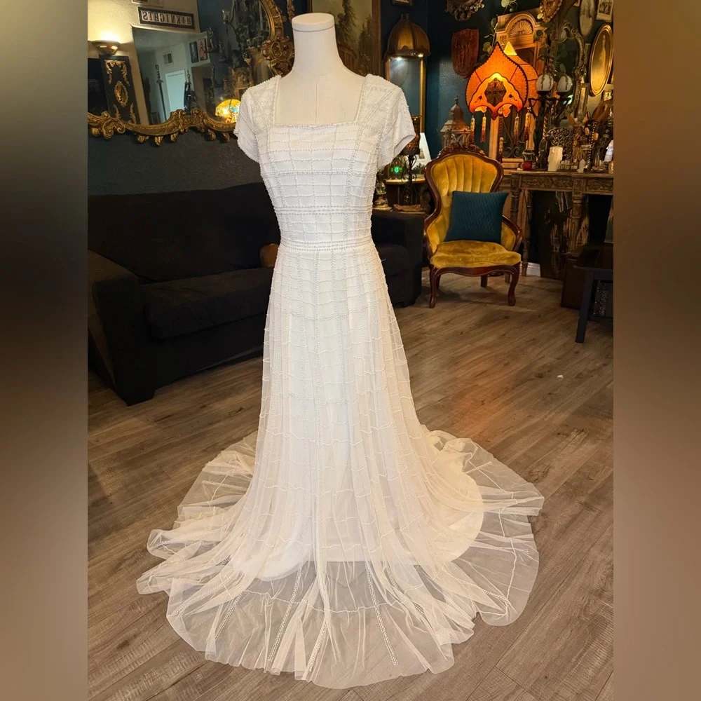 Adrianna Papell Platinum Bridal Gown – Style 39002 | Beaded Tulle Wedding Dress - Picture 11 of 11